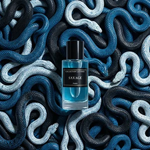 Flacon de parfum bleu en ambiance graphique